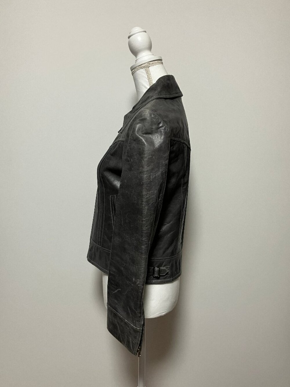 Vintage Guess Women's Genuine Leather Jacket, Size Medium, Black, Y2K, Moto - Picture 5 of 10